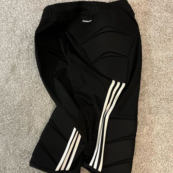 Black adidas Soccer 3 stripe 3/4 padded men’s goalie goalkeeper pants shorts M - Picture 2 of 3